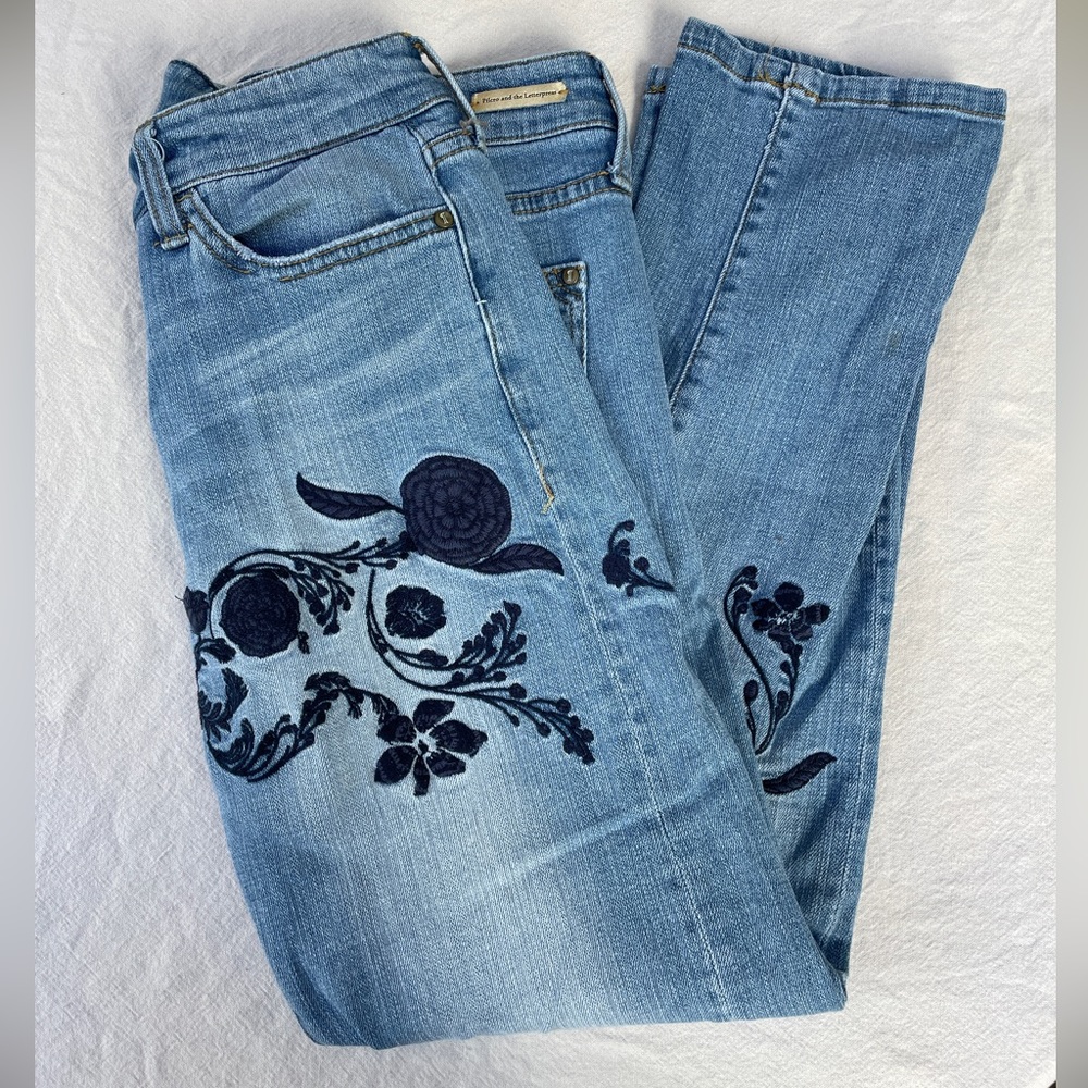 🏝️ Anthropologie Pilcro Jeans Size 29 Embroidered